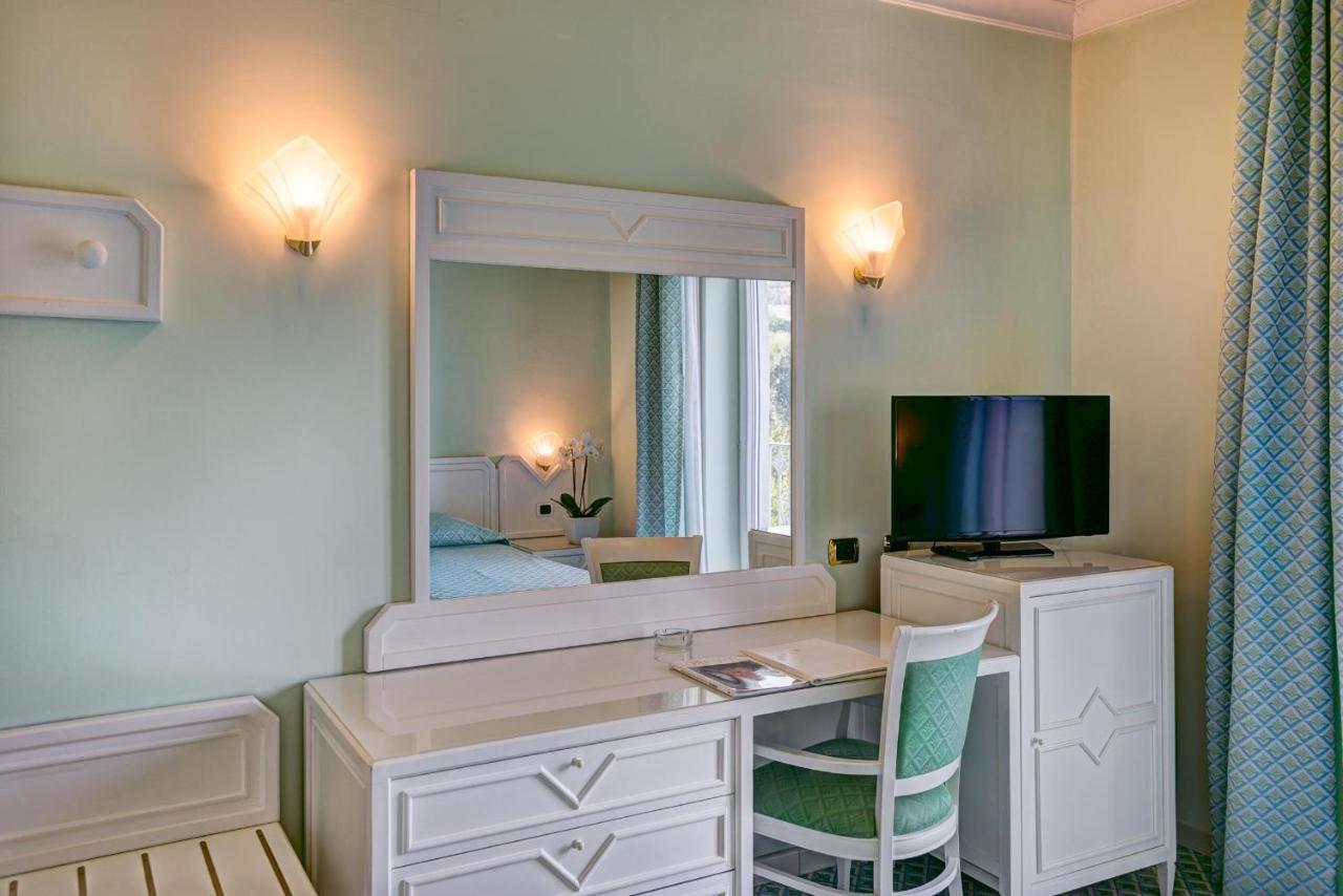 Grand Hotel Riviera Сорренто Екстер'єр фото
