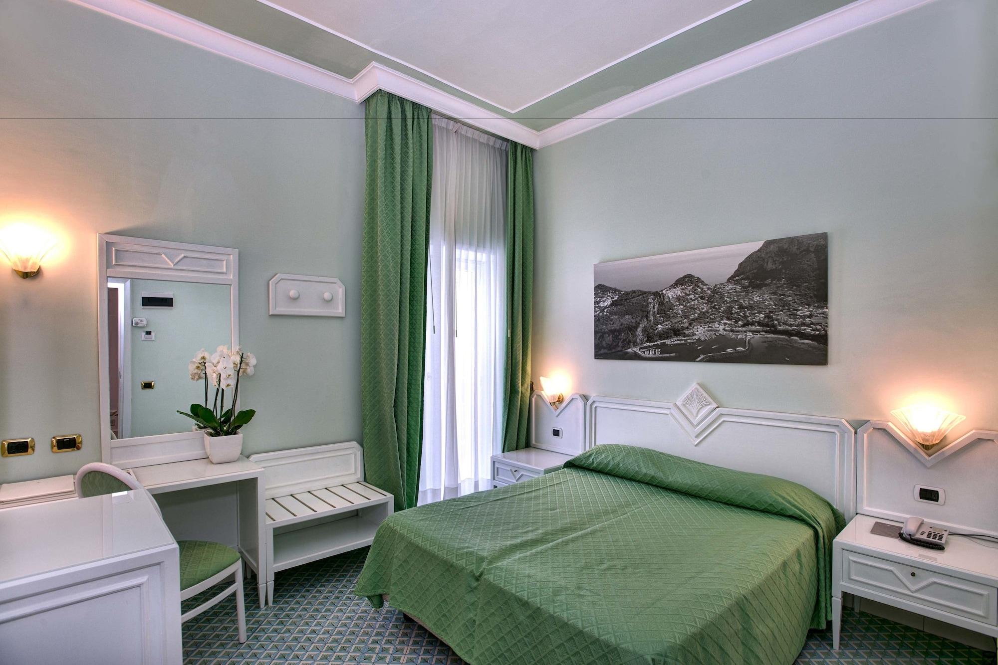Grand Hotel Riviera Сорренто Екстер'єр фото
