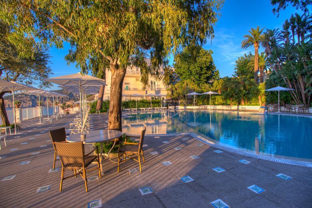 Grand Hotel Riviera Сорренто Екстер'єр фото