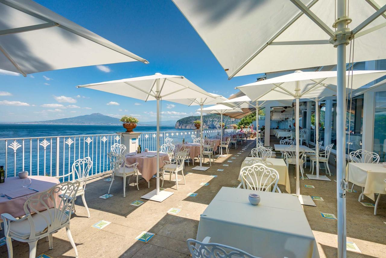 Grand Hotel Riviera Сорренто Екстер'єр фото