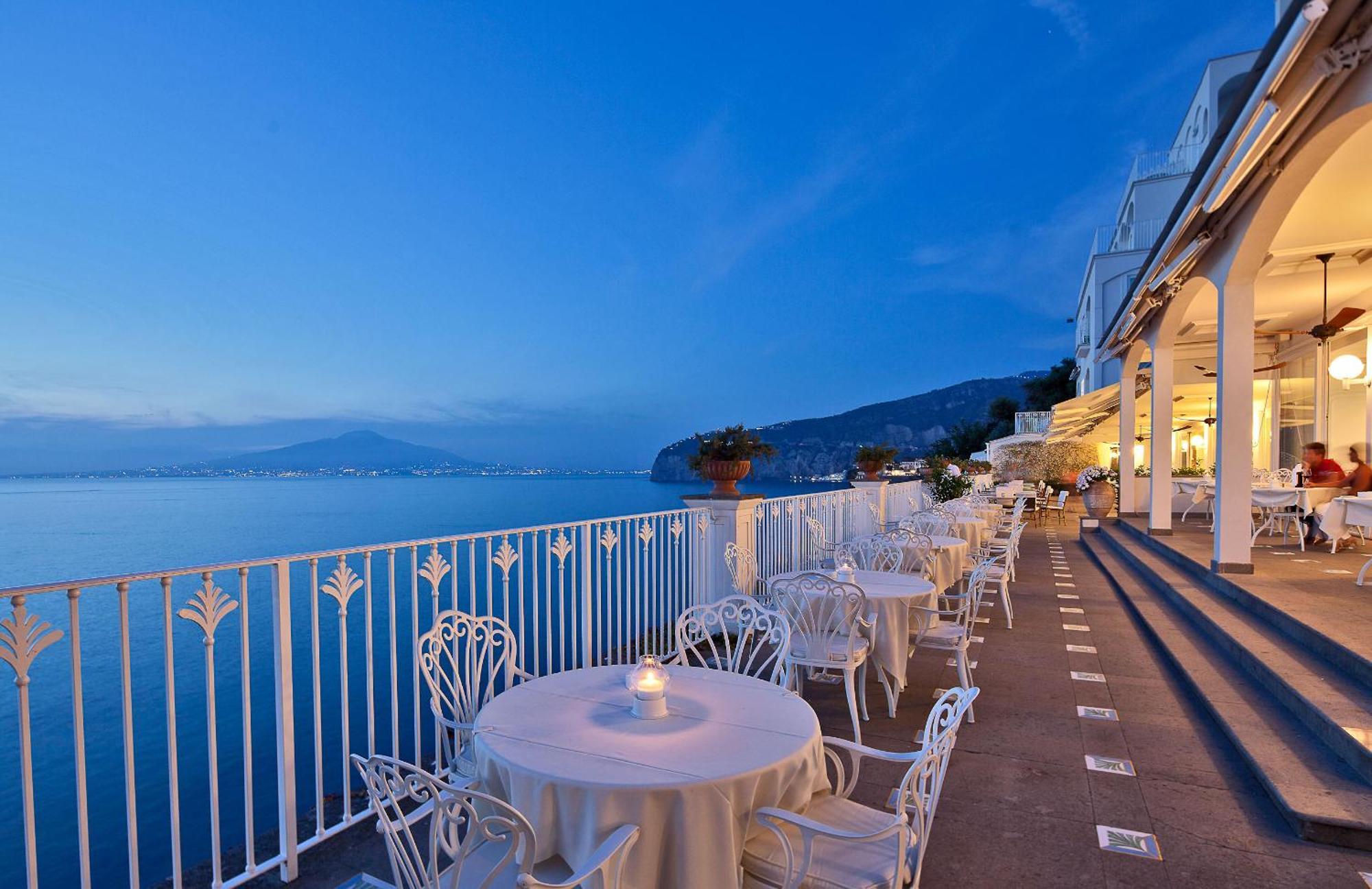 Grand Hotel Riviera Сорренто Екстер'єр фото