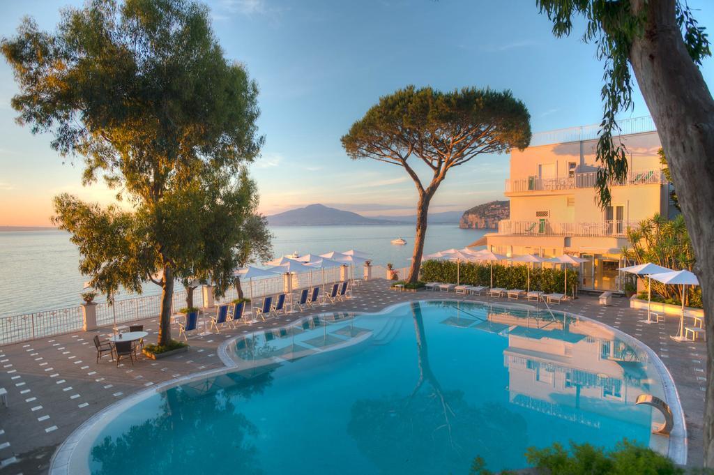 Grand Hotel Riviera Сорренто Екстер'єр фото