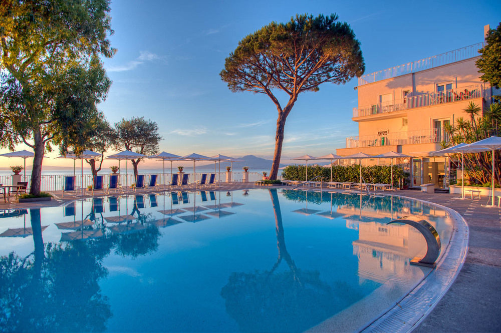 Grand Hotel Riviera Сорренто Екстер'єр фото