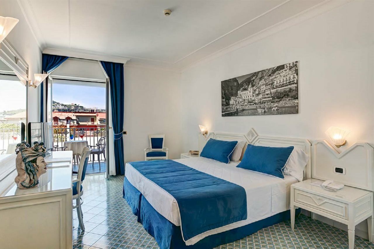 Grand Hotel Riviera Сорренто Екстер'єр фото