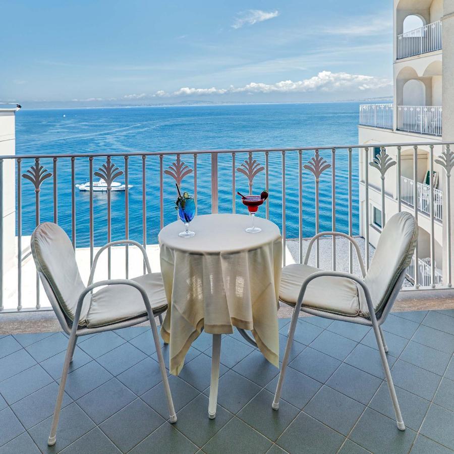 Grand Hotel Riviera Сорренто Екстер'єр фото